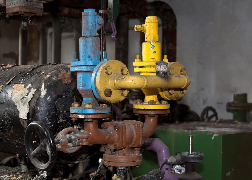 겨울철 보일러 물이 갑자기 안 나올 때 점검 순서와 동파 예방 완벽 가이드